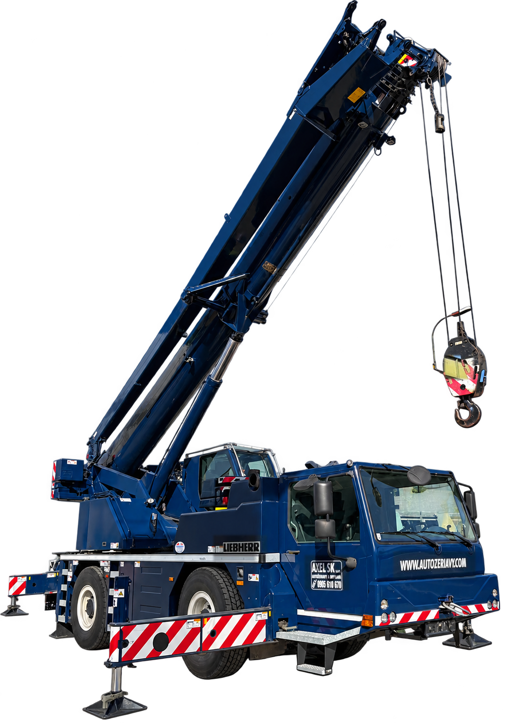 Modrý autožeriav Liebherr LTM 1040-2.1 AXEL SK pripravený na prácu